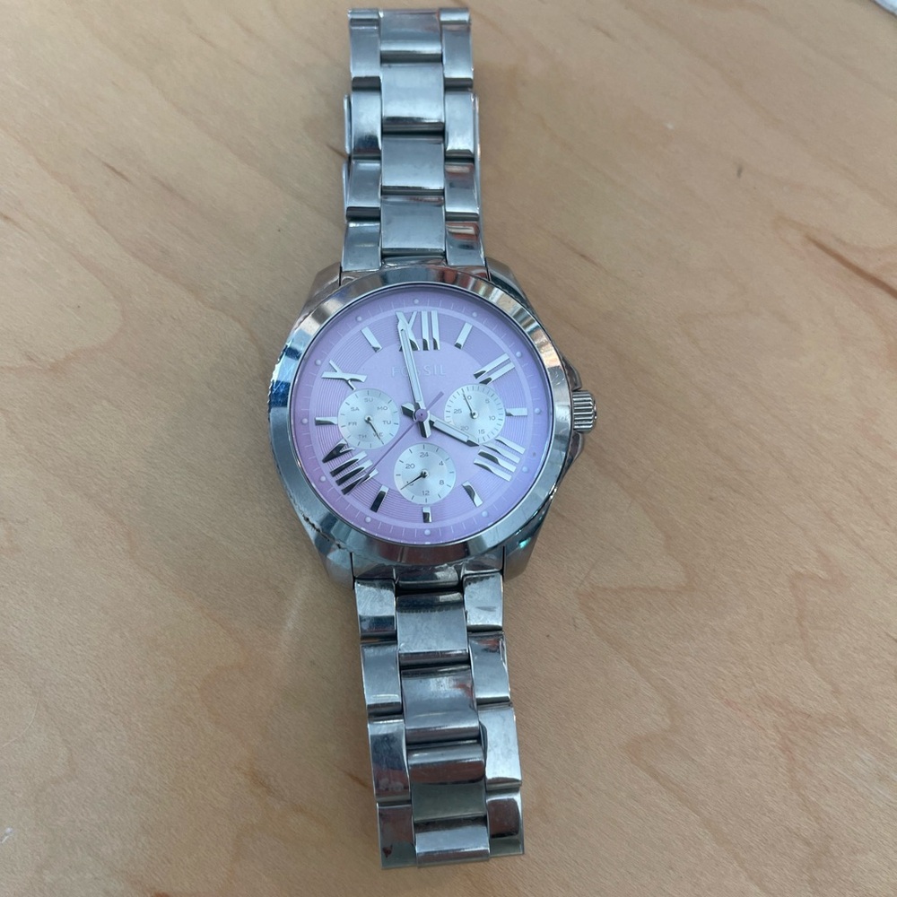 Women’s large face fossil watch💕